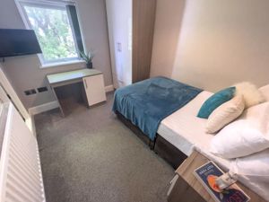 Photo 6- click for photo gallery